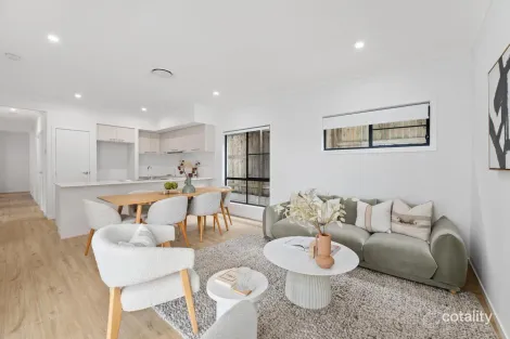 12 Gully St, Flinders View, QLD 4305