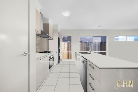 Property photo of 5 Benaud Way Point Cook VIC 3030