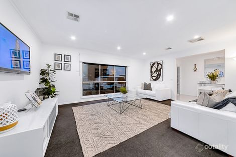 Property photo of 8 Toirram Crescent Cranbourne VIC 3977