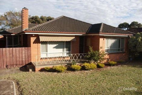 7 First Ave, Melton South, VIC 3338