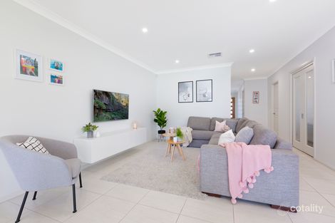 Property photo of 48 De Lauret Street Renwick NSW 2575