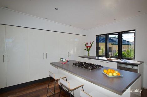 Property photo of 5 Koppen Terrace Mooroobool QLD 4870