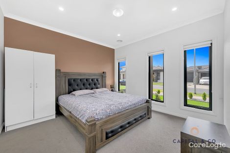 Property photo of 22 Rhubarb Place Mickleham VIC 3064