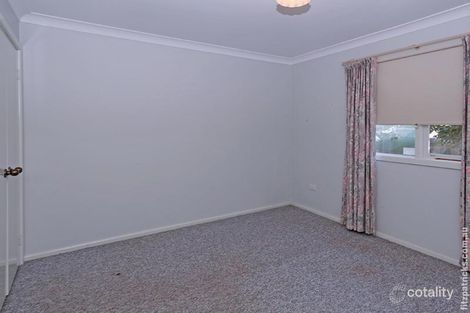 Property photo of 14 Tarakan Avenue Ashmont NSW 2650