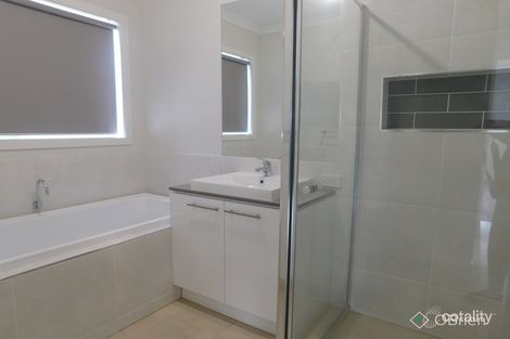 37 Grandvista Bvd, Werribee, VIC 3030