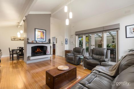 Property photo of 1 Lara Court Doncaster VIC 3108