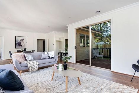 Property photo of 5 Holder Way Croydon VIC 3136