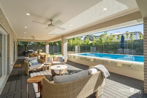 50 ROBERTSON AVE, MARGATE, QLD 4019