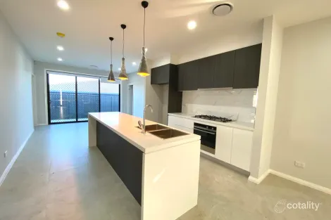 1/30 Persea Ave, Riverstone, NSW 2765