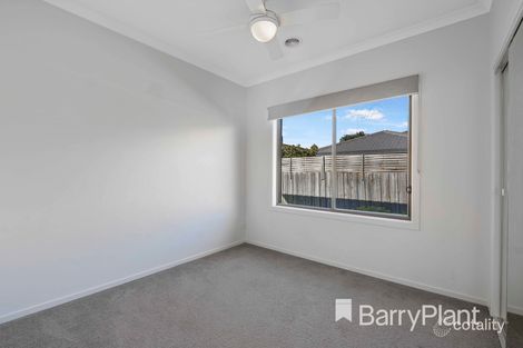 Property photo of 53 Exploration Avenue Werribee VIC 3030