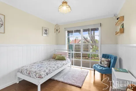 Property photo of 13 Channel Crescent Blind Bight VIC 3980