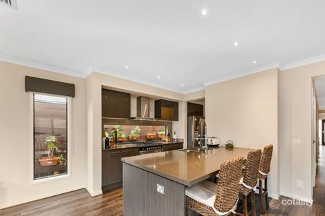 Property photo of 19 Guilfoylia Drive Cranbourne North VIC 3977