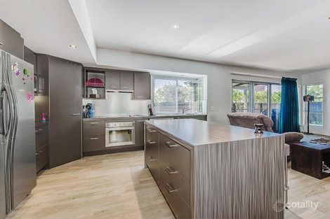 9 Magnetic St, Parrearra, QLD 4575