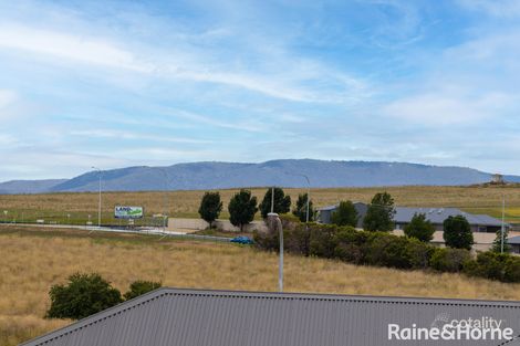 Property photo of 16 Wallace Way Kelso NSW 2795