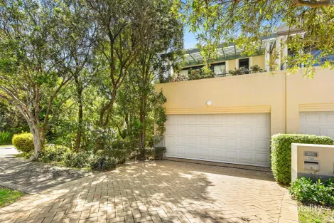 Property photo of 70 Waratah Street Mona Vale NSW 2103