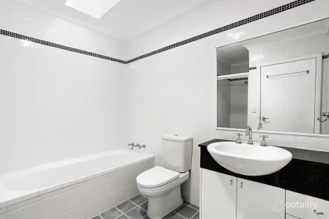 Property photo of 70 Waratah Street Mona Vale NSW 2103