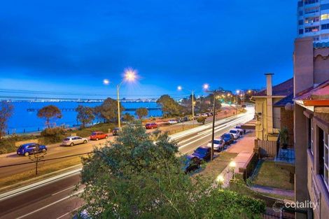 Property photo of 5/20 Marine Parade St Kilda VIC 3182
