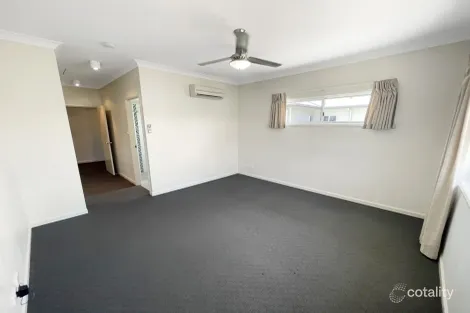 Property photo of 11/16 Miles Avenue Kelso QLD 4815