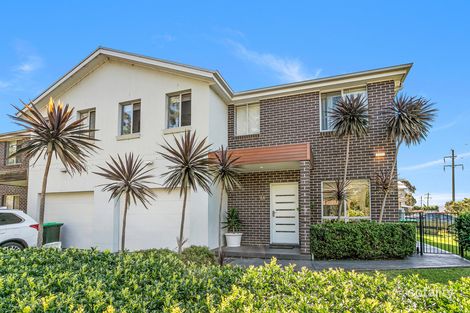 Property photo of 26 Loddon Circuit Albion Park NSW 2527
