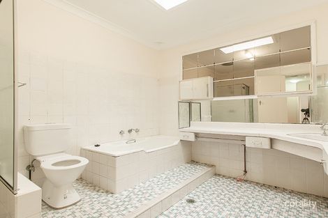 Property photo of 2 Chesham Parade Glenfield NSW 2167