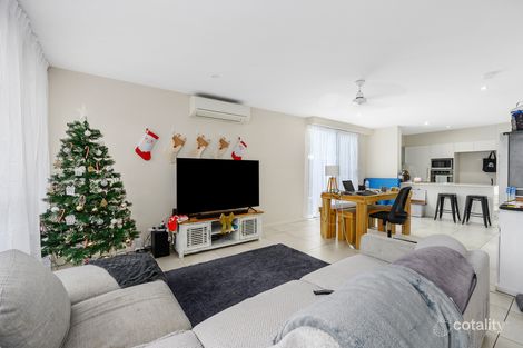 Property photo of 2/39 Gordon Street Labrador QLD 4215