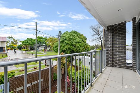 Property photo of 2/39 Gordon Street Labrador QLD 4215