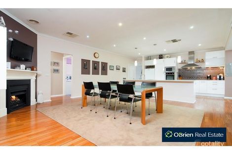 Property photo of 4 Piccadilly Court Narre Warren South VIC 3805