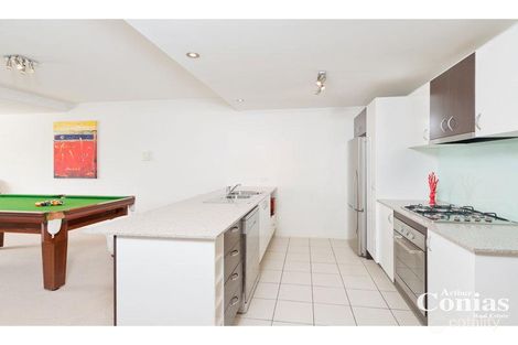 Property photo of 77/95 Clarence Road Indooroopilly QLD 4068