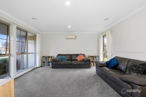 Property photo of 2 Sunny Park Close Gisborne VIC 3437