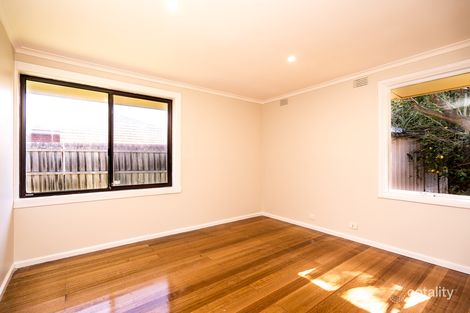 Property photo of 197 Ferntree Gully Road Mount Waverley VIC 3149