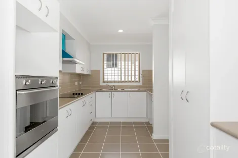 Property photo of 32 Silver Gull Street Coomera QLD 4209