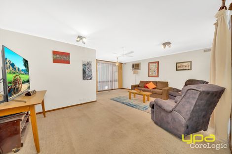 Property photo of 10 Evelyne Avenue Cranbourne VIC 3977