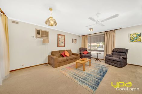 Property photo of 10 Evelyne Avenue Cranbourne VIC 3977