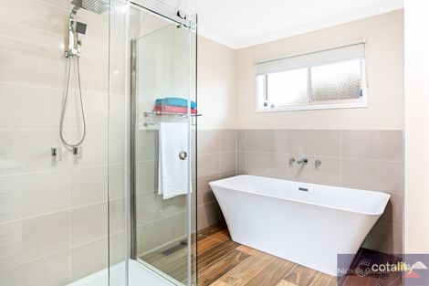 Property photo of 29 Reema Boulevard Endeavour Hills VIC 3802