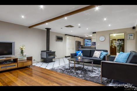 Property photo of 10 Castlefield Square Wantirna VIC 3152