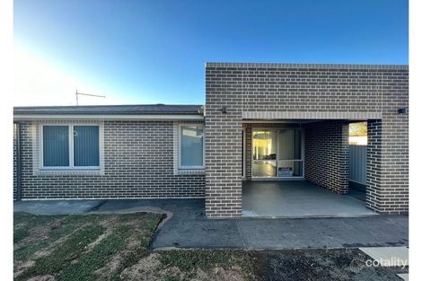 17 Rowley St, Smithfield, NSW 2164