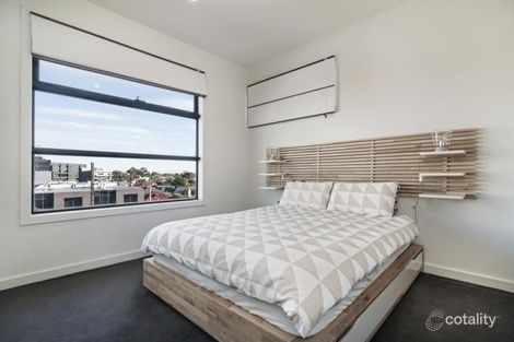 Property photo of 402/451 South Road Bentleigh VIC 3204