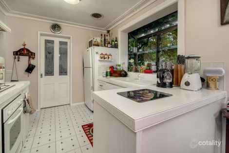Property photo of 6 Sandhurst Crescent Bundoora VIC 3083