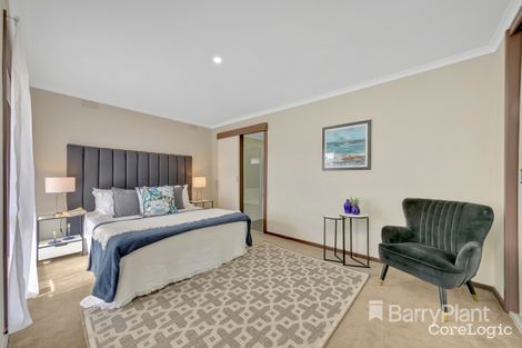 Property photo of 1 Gloaming Court Mill Park VIC 3082