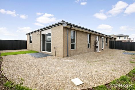 Property photo of 1 Tuition Drive Tarneit VIC 3029