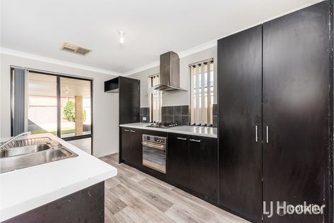 Property photo of 14 Mortlock Cove Gosnells WA 6110