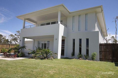 47 North Beach Pl, Mudjimba, QLD 4564