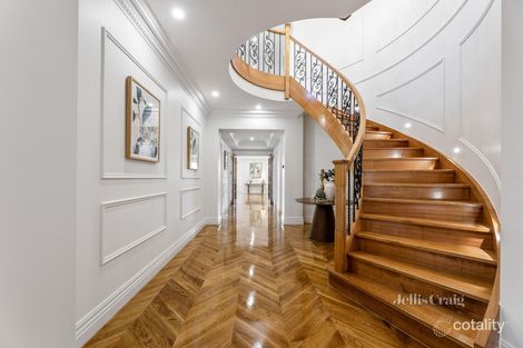 Property photo of 72 Guinevere Parade Glen Waverley VIC 3150