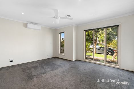 Property photo of 4 Secluded Place Doreen VIC 3754