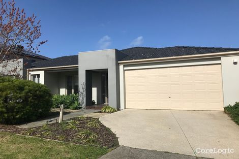 Property photo of 5 Cedarwood Crescent Berwick VIC 3806