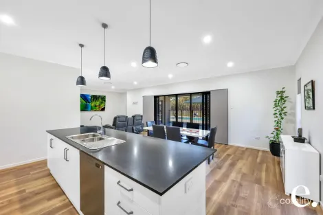 Property photo of 10 Dorron Moore Park Beach QLD 4670
