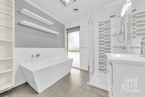 Property photo of 7 Jarrah Court Narre Warren VIC 3805