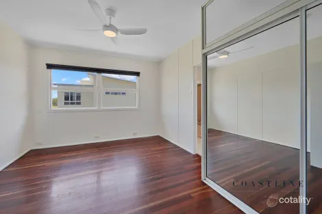 Property photo of 2 Bathurst Street Elliott Heads QLD 4670