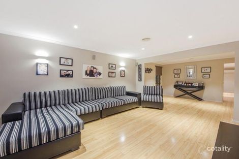 Property photo of 6 Conder Place Caroline Springs VIC 3023