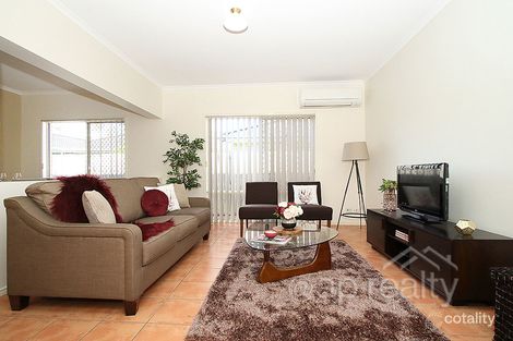 Property photo of 80 Cascade Drive Forest Lake QLD 4078